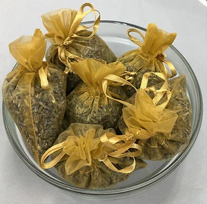 6er Set Lavendelsäckchen aus goldenen Organzabeuteln - Bild 1 von 4