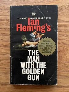 The Man With The Golden Gun First Paperback Edition Ian Fleming Bond 007 Moore - Picture 1 of 6