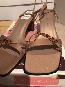 Bandolino Gold Sandals 8 M - Picture 1 of 4