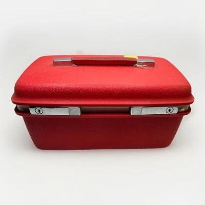 Vintage Red Samsonite Saturn Cosmetic Make-up Train Case Carry On- No Key - Image 1 of 4