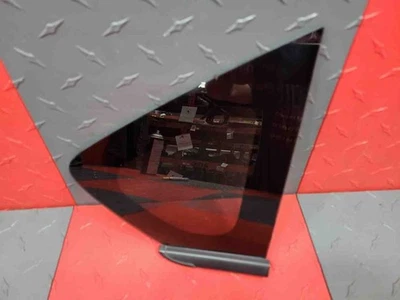 Cuarto de cristal trasero pasajero derecho Subaru XV Crosstrek 18-23.Ventana con tinte prviacy Foto 1 de 4