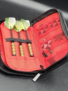 VINTAGE Unicorn 3 piece steel Shaft dart set with case and Accessories - Picture 1 of 9