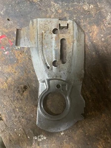Placa guía de cadena para motosierras Husqvarna 340 345 350 - 503 87 57 01 - Imagen 1 de 2