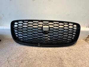 Jaguar F-Pace X761 Facelift Front Bumper Radiator Grille GENUINE MK83-8A100-AA - Picture 1 of 15