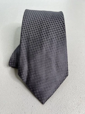 Claiborne Gray Geometric Pattern 100% Silk Handmade Designer Tie - Image 1 of 4