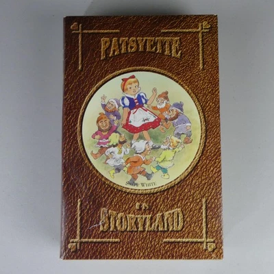 Muñeca Blancanieves Effanbee Patsyette In Storyland de colección con soporte para caja de libros Foto 1 de 4