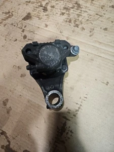 Pinza de freno trasera Nissin 2001-2003 Suzuki GSXR600 GSXR750 K1-K3 genuina OEM - Imagen 1 de 7