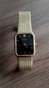 Reloj Bulova Tank 1990 Unisex - Movimiento Alemania Occidental - 26 mm - Batería Nueva - Funciona muy bien  - Imagen 1 de 9