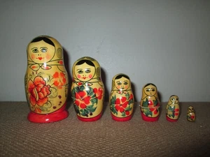 Bambole vintage russe MATRIOSKA nidificazione lacca set 6 pezzi dipinte a mano - Foto 1 di 2