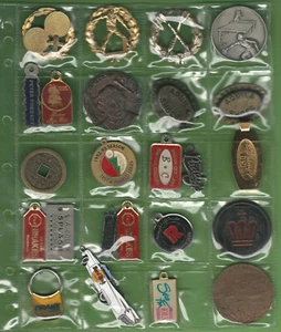 #PP.    #10.    LOT OF TWENTY FOUR (24)   BADGES & TOKENS  - Bild 1 von 2