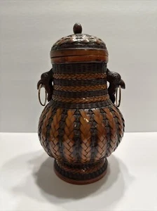 Vtg Shanghai Handicrafts Japanese Handwoven 2 Handle Rattan Vase W/Lid - Picture 1 of 20