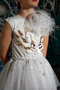 tutu du monde dress cherish swan tutu size 8-9 grey excellent shape - Picture 1 of 13