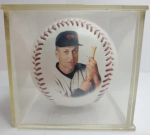 HOF Cal Ripken Jr. Baltimore Orioles Foto Baseball with Replica Autograph (C) - Picture 1 of 4