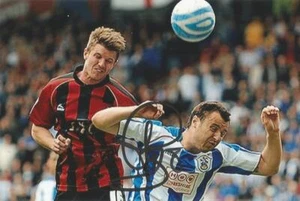 HUDDERSFIELD: ANTONY KAY SIGNED 6x4 ACTION PHOTO + COA - Bild 1 von 1