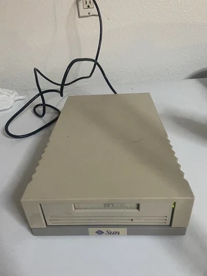 Sun 611 DDS-3 DATA Tape Drive 595-3711-02 SCSI AS IS ONLY UNTESTED - Image 1 of 4