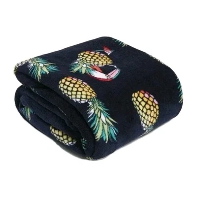 Vera Bradley Manta Súper Suave Polar Piña Tucán Fiesta 50x80 Foto 1 de 3