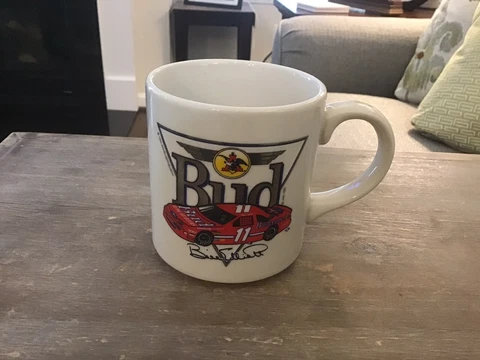 Vintage 1992 Budweiser Bud Nascar Racing Bill Elliott #11 Coffee Cup Mug EUC Cover