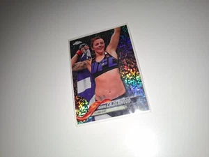 Joanne Calderwood Wood UFC Topps Chrome 2018 #44 X-Fractor MMA Trading Card - Bild 1 von 2