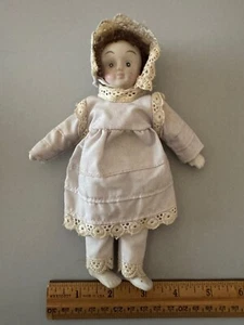 PAINTED BISQUE CLOTH BODY UNMARKED DOLL IN WHITE DRESS 7" - Picture 1 of 9