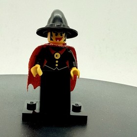 LEGO Minifig Fright Knights Witch W/Cape  6031 6037 9376 cas032 Fast Shipping