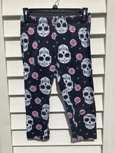 Capri Leggings Black W/ Skulls And Flowers No Boundaries Sz M 7-9Elastic Waist - Picture 1 of 6