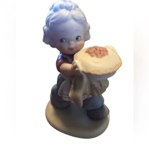 Enesco “As Good As His Mother Ever Made” Porcelain Figurine 89' - Picture 1 of 6