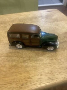 1940 Ford Woody Wagon SS5706 Diecast Toy Car - Picture 1 of 6