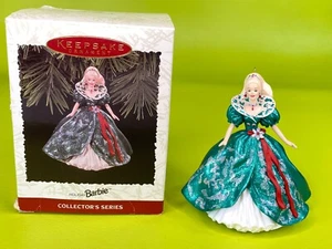 1995 Holiday Hallmark Barbie Ornament #3 In Series - Picture 1 of 3