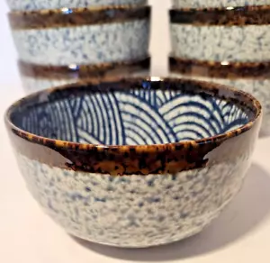 Ciotole di riso ramen ai piedi di Tokyo Design Studio, Made in Japan, onde, gres - Foto 1 di 7