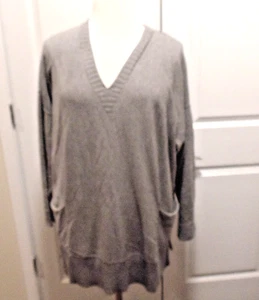 Kate & Mallory Gray Sweater Tunic V-Neck Side Slits Pockets Long Sleeve Women 3X - Picture 1 of 7