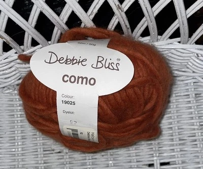 Hilo COMO Debbie Bliss ~ 90% Merino y 10% Cachemira ~ Color #19025 Naranja Quemado Foto 1 de 4