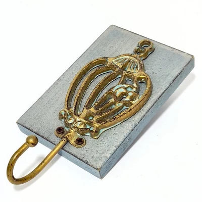 Gancho de pared vintage de latón para jaula de pájaros placa de pared de madera decoración colgante Foto 1 de 4