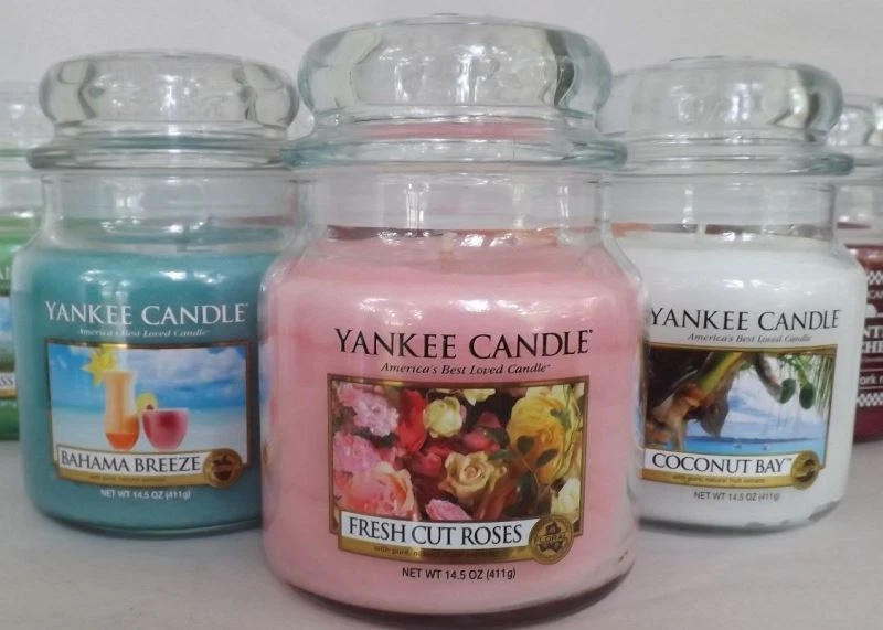 NEW~Yankee Candle~14.5 oz MEDIUM JAR~CLASSY SHIMMER/SPARKLE COLLECTION~YOU PICK - Image 1 of 1