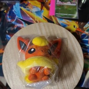 Flareon Plüsch Schlüsselanhänger Japanisch Pokemon Center Exklusive Poke Puppe US-Verkäufer 4 Zoll - Bild 1 von 5