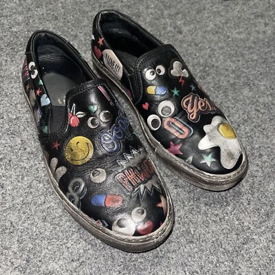 Anya Hindmarch Zapatilla Slip On Patinador Guiño Pegatina Cuero Negro Talla 37 Foto 1 de 4