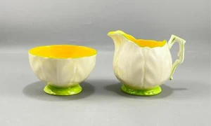 Vintage Aynsley Bone China Embossed Tulip Creamer and Sugar Bowl Set - Picture 1 of 8