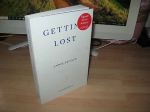 Annie Ernaux Signed 1st print Getting Lost 2022 Nobel Prize Literature winner PB - Foto 1 di 9