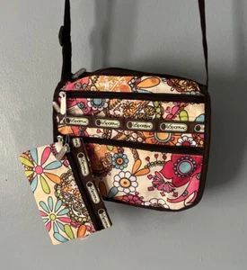 Le SportSac Crossbody Bag Purse Floral Many Compartments 11”x9”x5” New - Picture 1 of 15