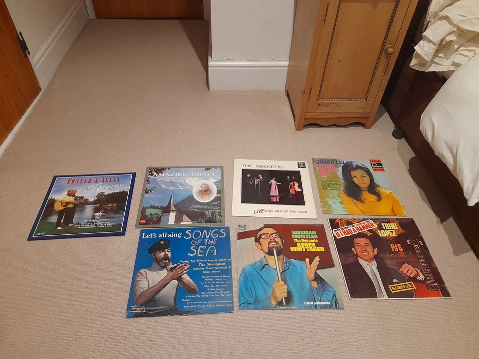 Collection of 7 Folk vinyl LPs Records Judy Collins Sea Shanties Trini Lopez - Image 1 of 1