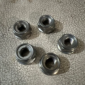 Honda NSR 125 F R Flanschmutter Krone Nut Flansch 10mm 90304GE8003 OEM NOS - Bild 1 von 5