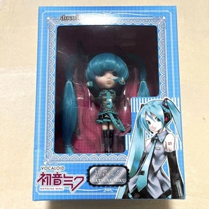 Hatsune Miku Pullip Collab Doll - Picture 1 of 3