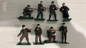 Soldatini 1/32 Metallo Americani e Tedeschi 2GM - Foto 1 di 1