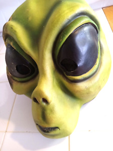Vintage Alien Green Mask Latex Bug Eye Fly Theater Play  Screened Eyes
