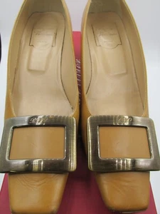 ROGER VIVIER Tan Leather Belle Vivier Pumps Gold-Tone Buckles 45mm + Box Size 37 - Picture 1 of 7