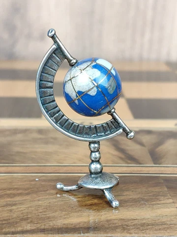 Miniature Vintage Collectible Silver 800 Figure Globe  7,7gr  Height 4 cm Cover
