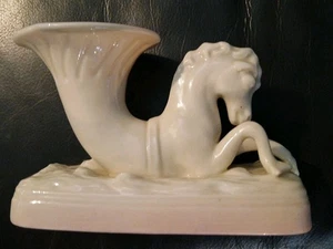 Belleek Sea Horse Cornucopia Vase White W/ Light Pink Accents vintage porcelain - Picture 1 of 7