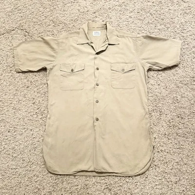 True Vintage 50 年代 60 年代美国军用卡其色短袖纽扣中号 — 第 1/4 张图片