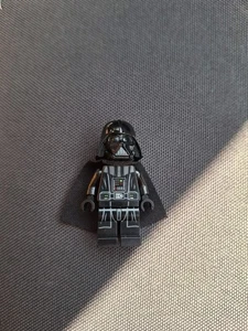 Lego Star Wars Darth Vader Minifigure - Authentic - Picture 1 of 1