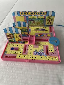 Bluebird Polly Pocket 1994 Pet Store gioco da viaggio compatto TLC set parziale vintage - Foto 1 di 19