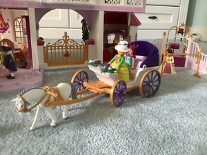 playmobil Prinzessinnen Schloss 5142 mit zusätzlichen Etagen/Zimmern & Zubehör - Bild 1 von 24